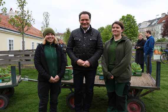 Minister Totschnig, Lehrlinge ÖBG